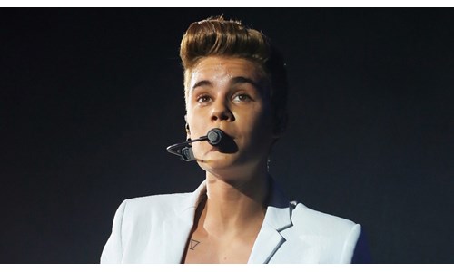 JUSTIN BEABER YENİ TEKLİYLE DÖNÜYOR